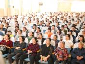 三个年级家长齐聚新世纪， 家长感动落泪所谓何事？